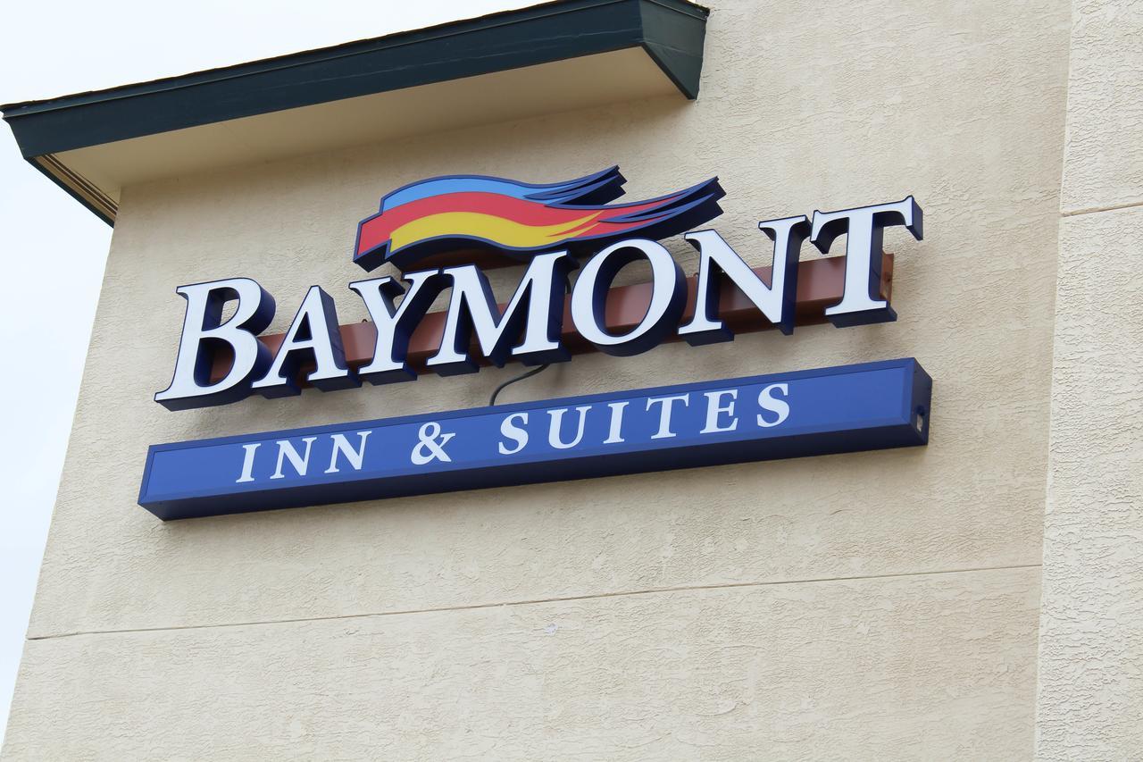 Baymont By Wyndham Roswell Hotel Exterior photo